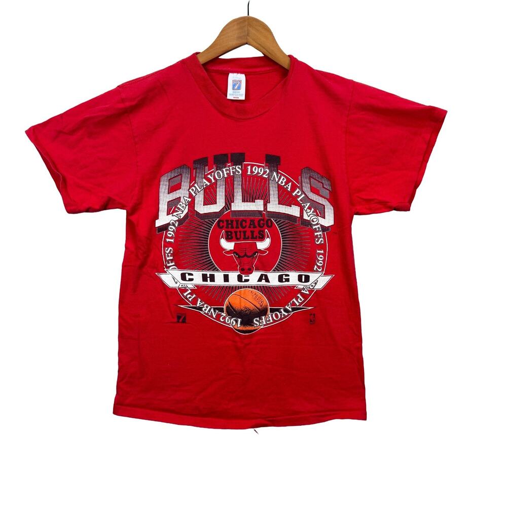 Vintage 1990s NBA Chicago Bulls NBA Basketball Jordan Red Logo 7 T-Shirt M